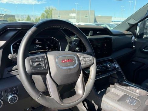 Used 2025 GMC Sierra 2500 AT4 AWD/4WD image 8