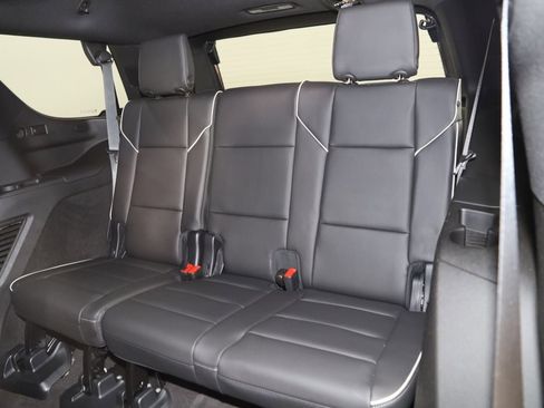 Used 2023 Cadillac Escalade Premium Luxury image 54