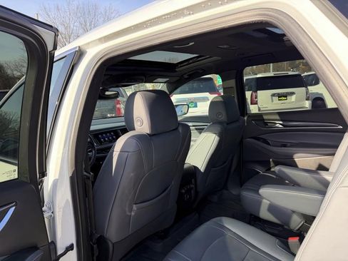 Used 2023 Buick Enclave Essence w/ Experience Buick Package image 11