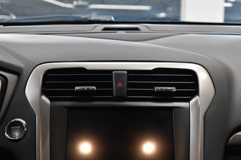Used 2020 Ford Fusion SEL FWD image 25