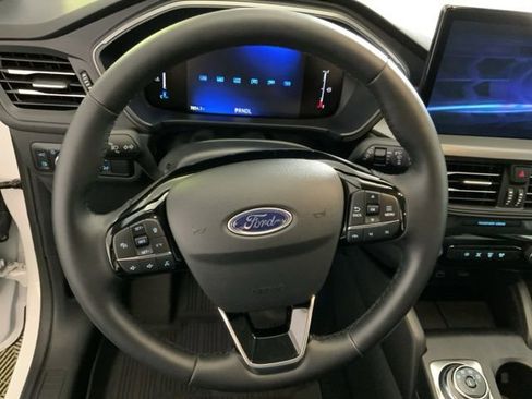 Used 2025 Ford Escape SE FWD image 15