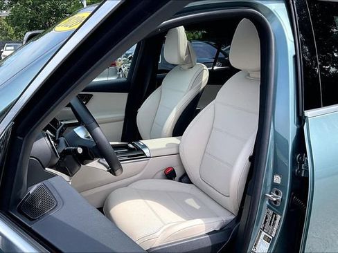 Used 2026 Mercedes-Benz GLC 300 4MATIC image 6