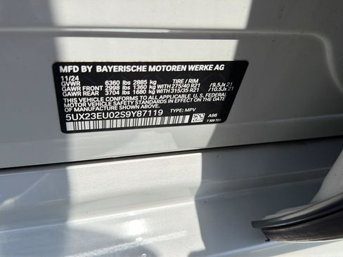 Used 2025 BMW X5 xDrive40i w/ M Sport Package AWD/4WD image 37