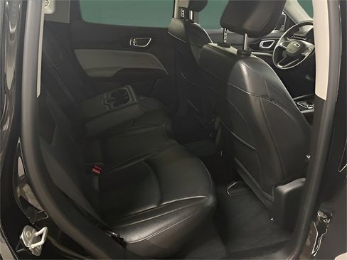 Used 2022 Jeep Compass Limited image 18