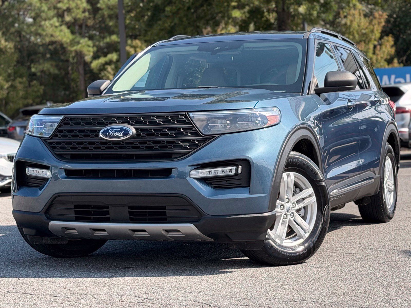 Used 2020 Ford Explorer XLT w/ Equipment Group 202A RWD image 1