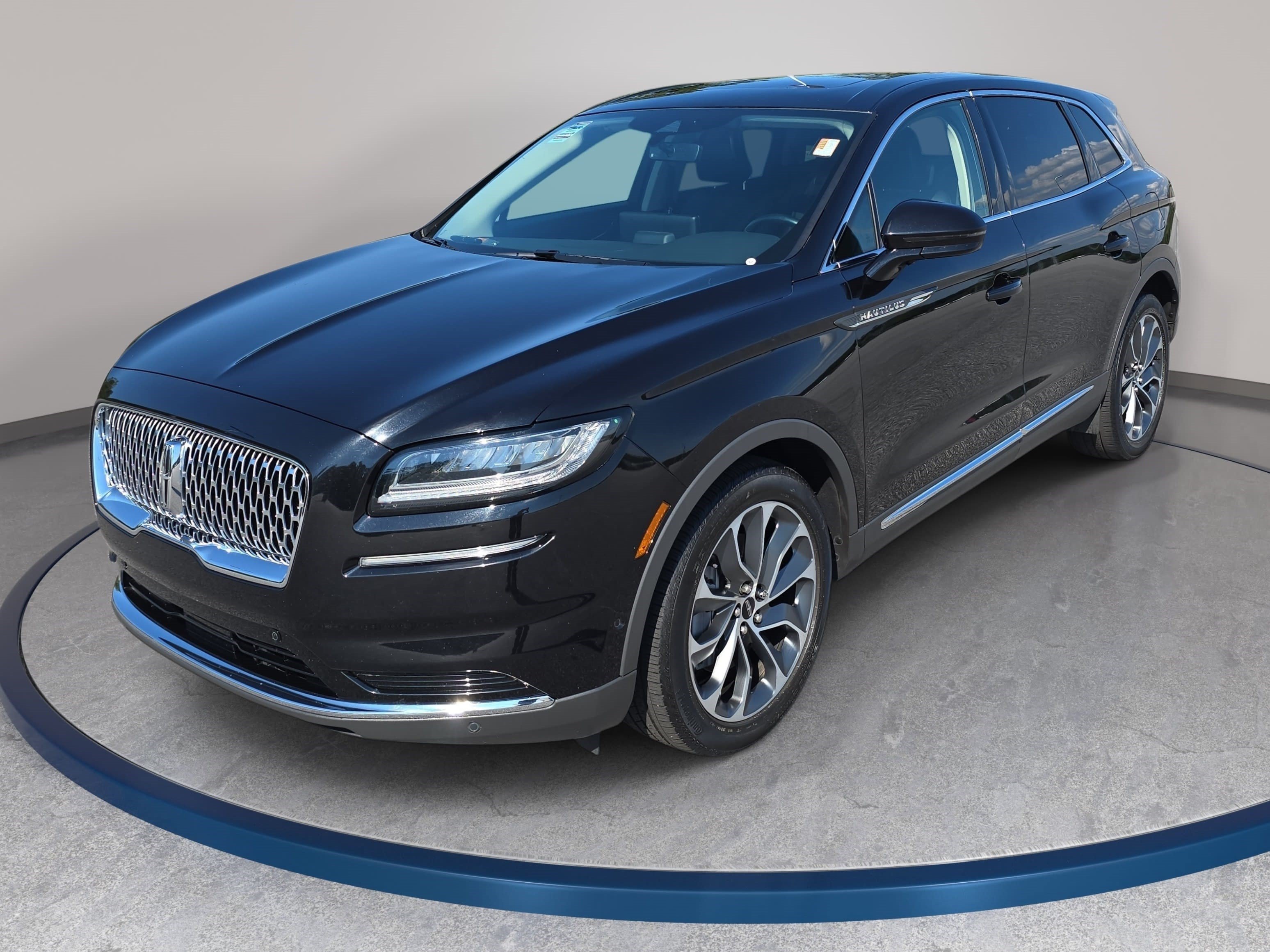 Certified 2023 Lincoln Nautilus Reserve AWD/4WD image 1