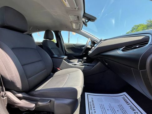 Used 2020 Chevrolet Malibu LT FWD image 21
