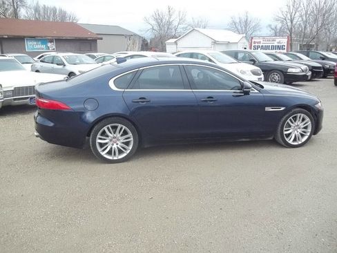 Used 2016 Jaguar XF Prestige image 2