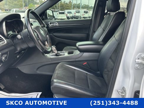 Used 2020 Jeep Grand Cherokee Altitude image 10