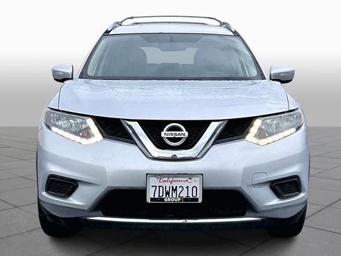 Used 2014 Nissan Rogue SV image 3