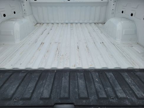 Used 2025 GMC Sierra 1500 SLT image 12