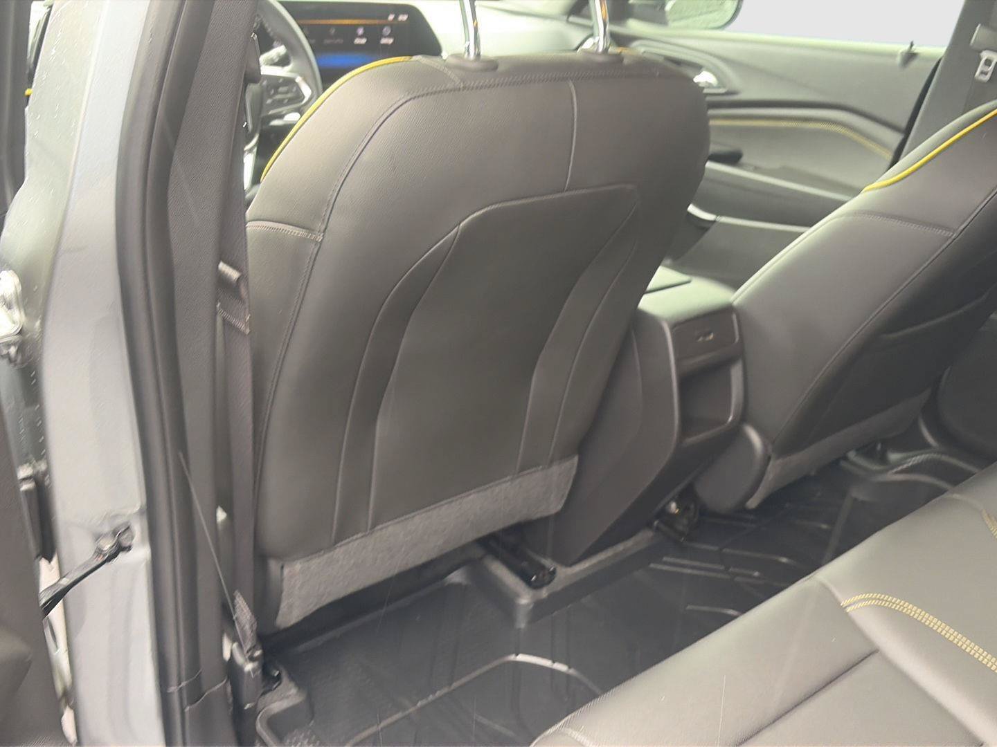 Used 2025 Chevrolet Trax ACTIV w/ Driver Confidence Package FWD image 21