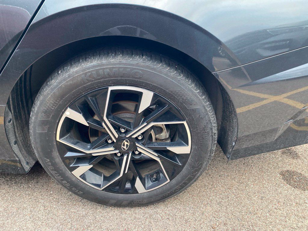 Used 2025 Hyundai Sonata SEL FWD image 13