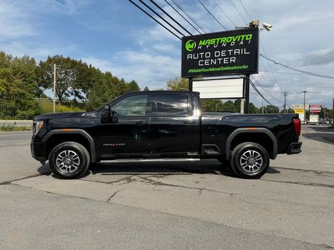 Used 2022 GMC Sierra 3500 AT4 image 4