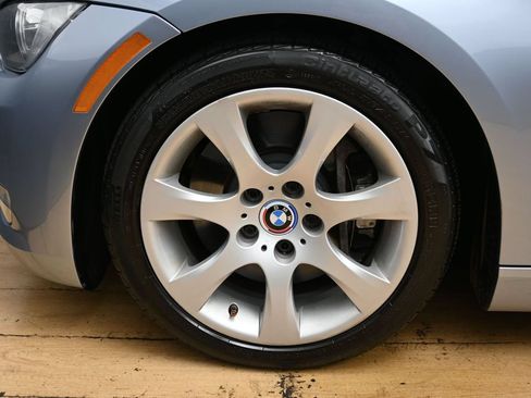Used 2009 BMW 335i Convertible RWD image 26