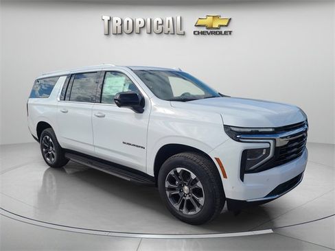 New 2026 Chevrolet Suburban LS image 7