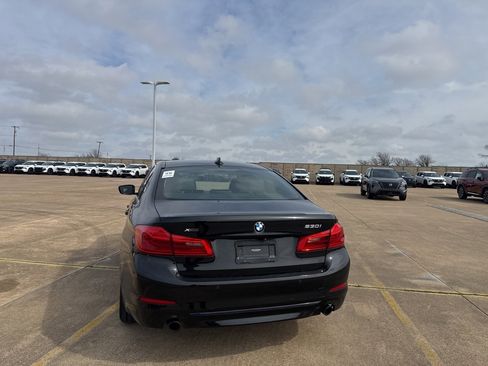 Used 2019 BMW 530i xDrive w/ Convenience Package image 19
