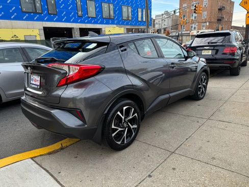 Used 2018 Toyota C-HR XLE image 10
