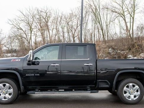 Used 2021 Chevrolet Silverado 2500 LTZ w/ LTZ Convenience Package AWD/4WD image 9