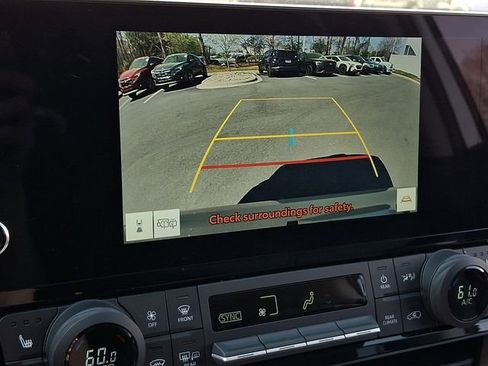 Used 2025 Toyota Grand Highlander AWD image 17