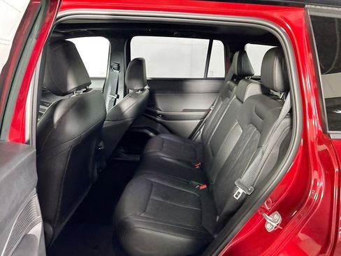 New 2026 Jeep Cherokee Overland w/ Trailer Tow Group image 21