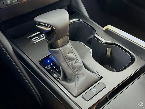 New 2025 Lexus ES 350 w/ Premium Package image 16