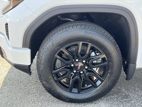 New 2026 GMC Sierra 1500 Elevation image 10