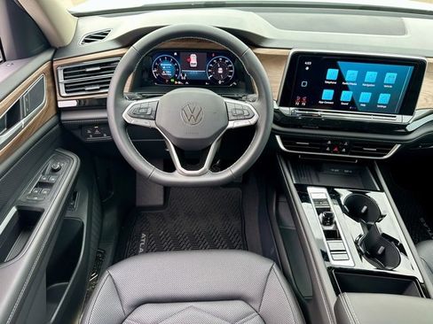 New 2026 Volkswagen Atlas SE image 15
