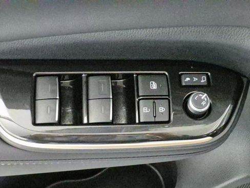 New 2026 Toyota Crown Platinum image 14