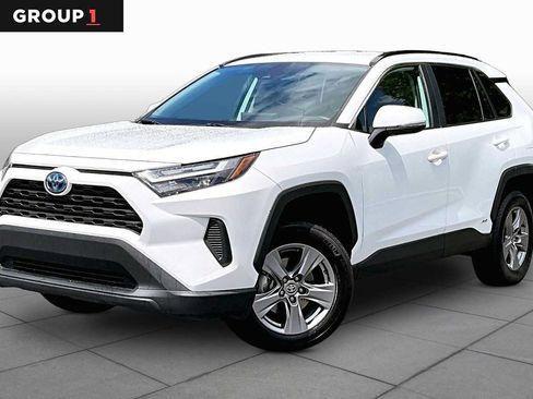 Used 2023 Toyota RAV4 XLE AWD/4WD image 1