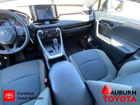 Certified 2022 Toyota RAV4 LE w/ Carpet Mat Package (TMS) AWD/4WD image 28