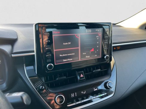 Used 2020 Toyota Corolla LE image 20