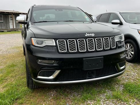 Used 2017 Jeep Grand Cherokee Summit image 2