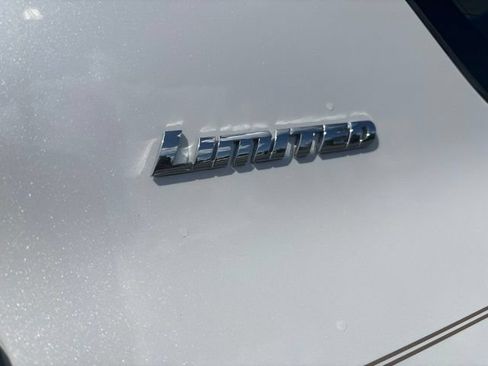 Used 2024 Toyota 4Runner Limited AWD/4WD image 11