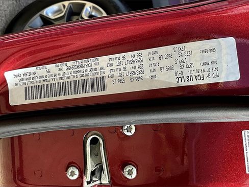 Used 2019 Jeep Cherokee Trailhawk image 35