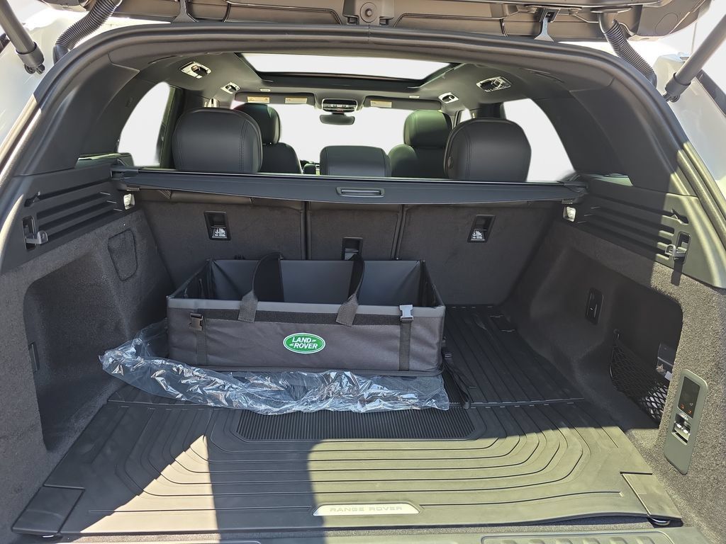 New 2026 Land Rover Range Rover Sport SE AWD/4WD image 10