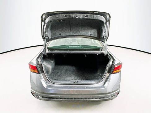 Used 2025 Nissan Altima 2.5 SV FWD image 27