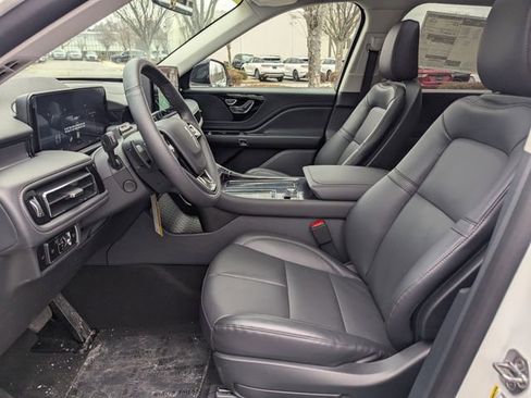 New 2026 Lincoln Aviator AWD image 19