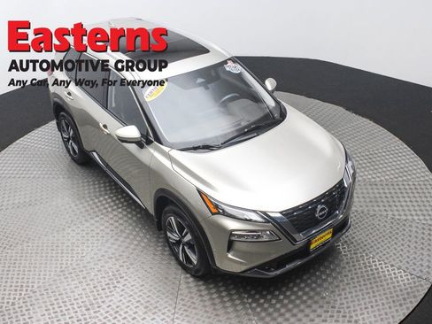 Used 2022 Nissan Rogue SL w/ SL Premium Package AWD/4WD image 3