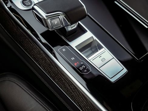 Used 2023 Audi A8 L 3.0T w/ Luxury Package AWD/4WD image 30