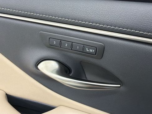 Used 2020 Lexus ES 350 w/ Premium Package FWD image 22