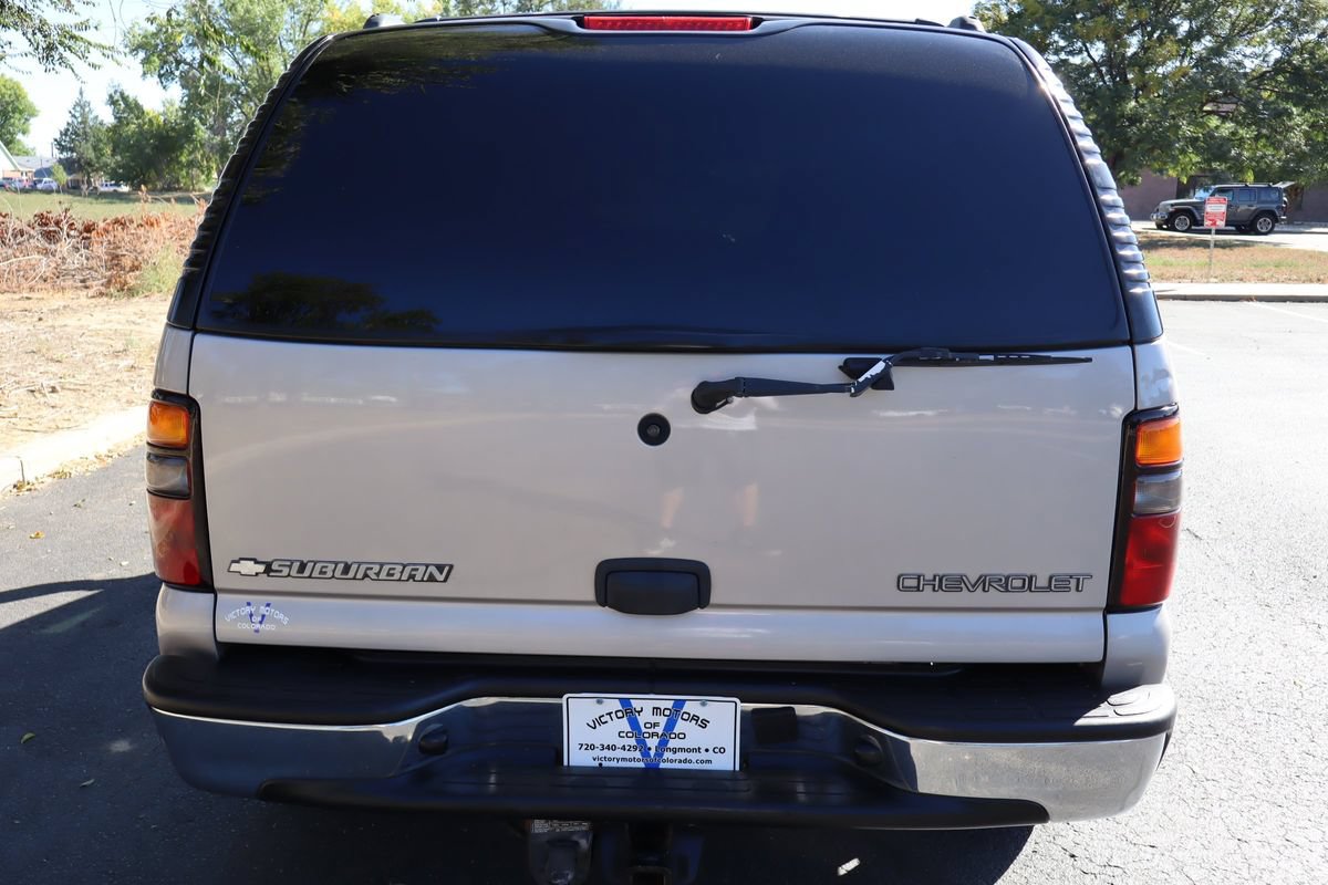 Used 2004 Chevrolet Suburban LS w/ Preferred Equipment Group AWD/4WD image 6