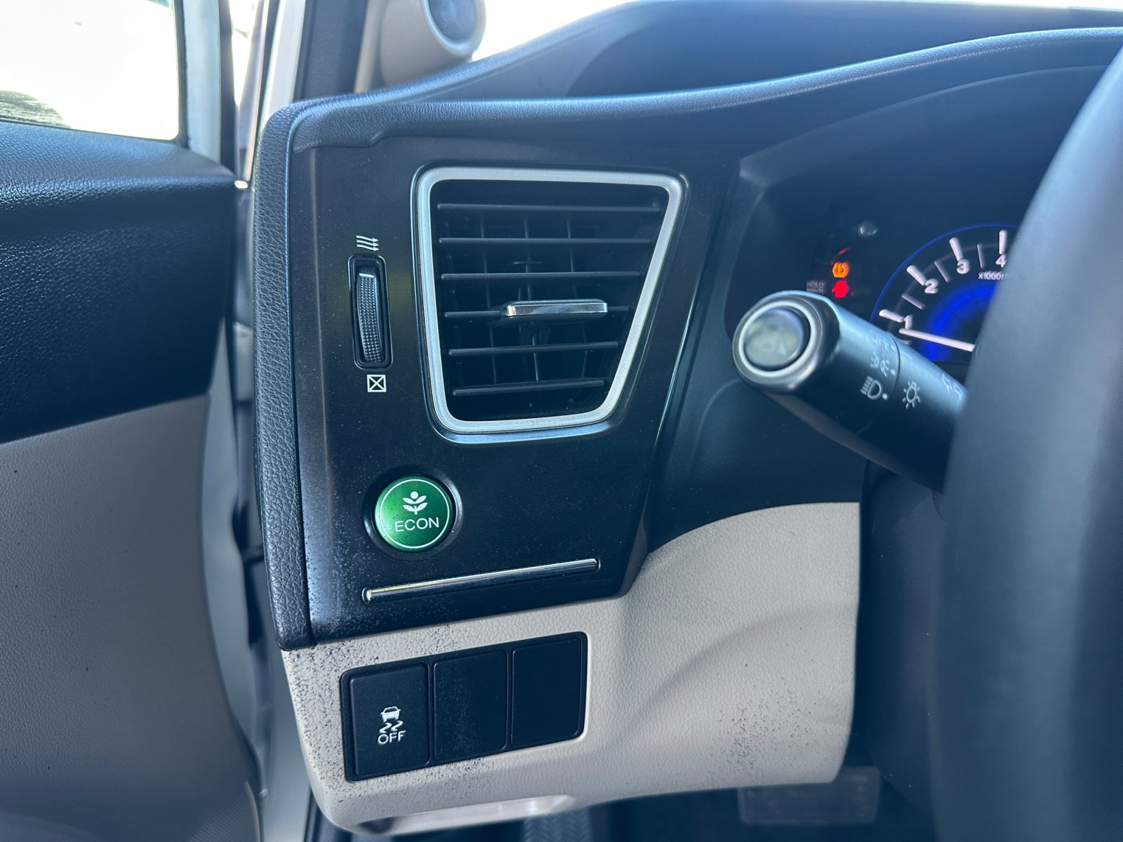 Used 2015 Honda Civic SE image 17