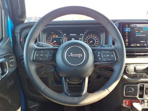 Certified 2024 Jeep Wrangler Unlimited Rubicon image 24