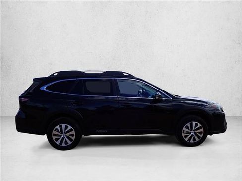 Used 2025 Subaru Outback Premium AWD/4WD image 5