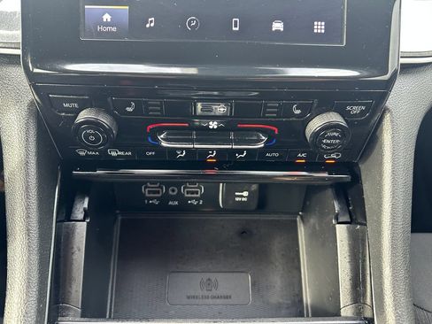Used 2023 Jeep Grand Cherokee L Laredo w/ Luxury Tech Group I AWD/4WD image 18