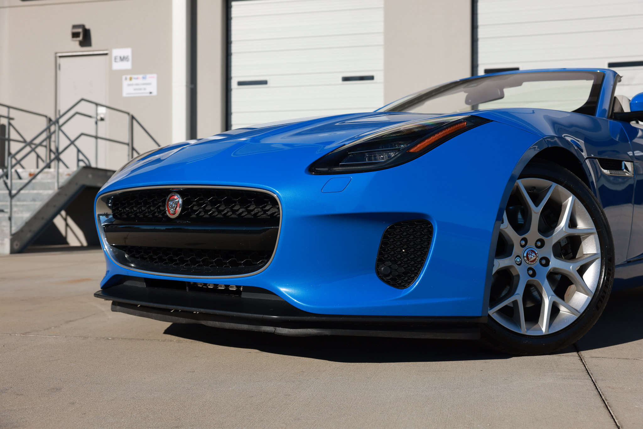 Used 2018 Jaguar F-TYPE Convertible RWD image 41