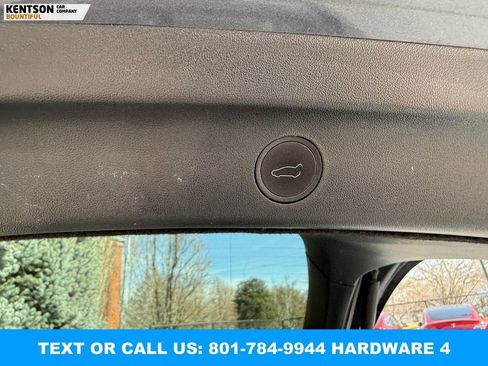 Used 2023 Tesla Model Y Long Range image 35