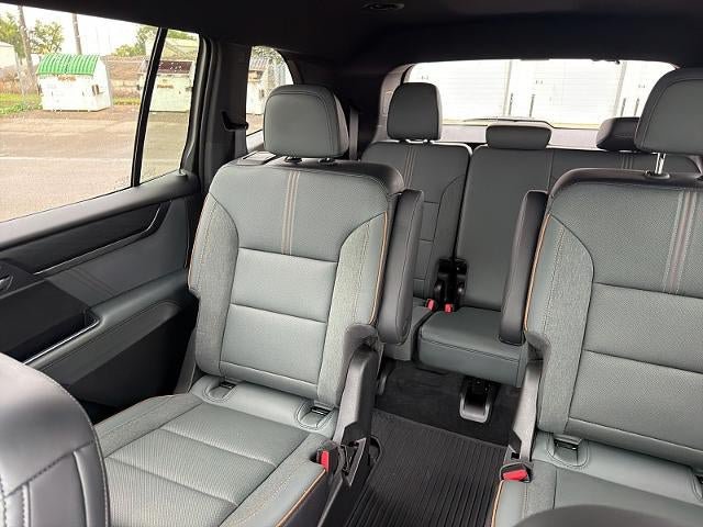 Used 2026 GMC Acadia AT4 AWD/4WD image 34