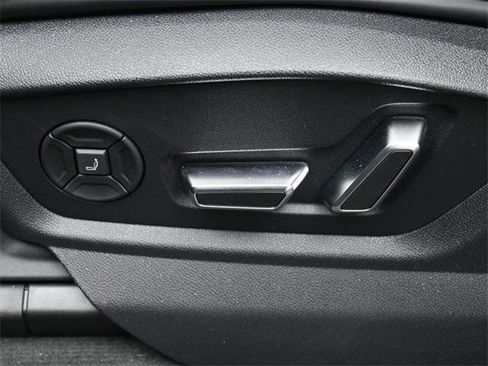 Used 2025 Audi RS Q8 performance image 10